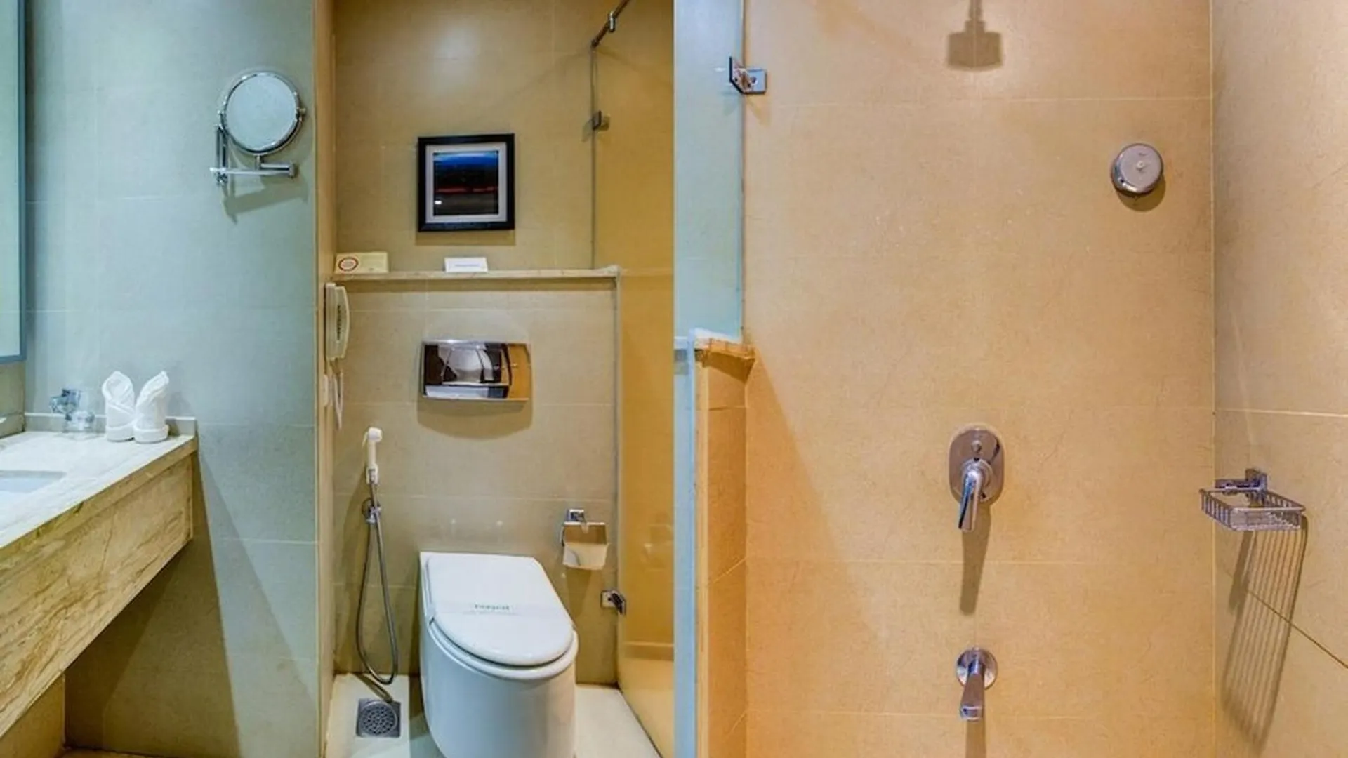 Jk Residency Kelakam Hotel