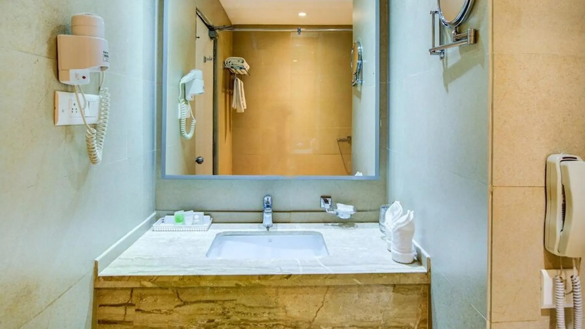 Jk Residency Kelakam Hotel India